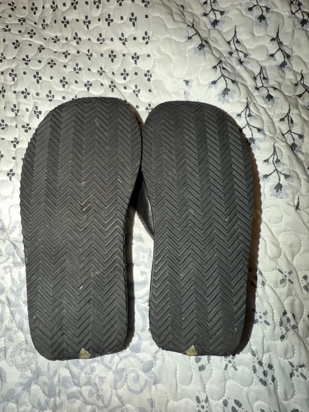 Black Flip Flop Sandals - Versatile Comfort